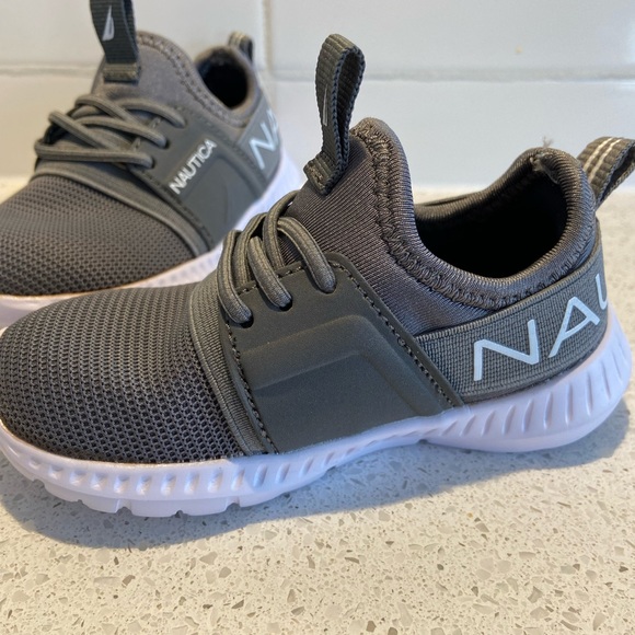 Nautica Gray Shoes for Kids size 6 Toddler - Picture 5 of 11